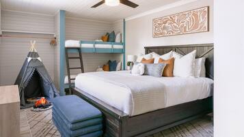 5 bedrooms, desk, iron/ironing board, WiFi