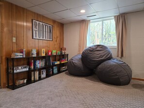 Interior - Spacious 6-bedroom house with AC, WiFi on a real working cattle ranch (Livingston)