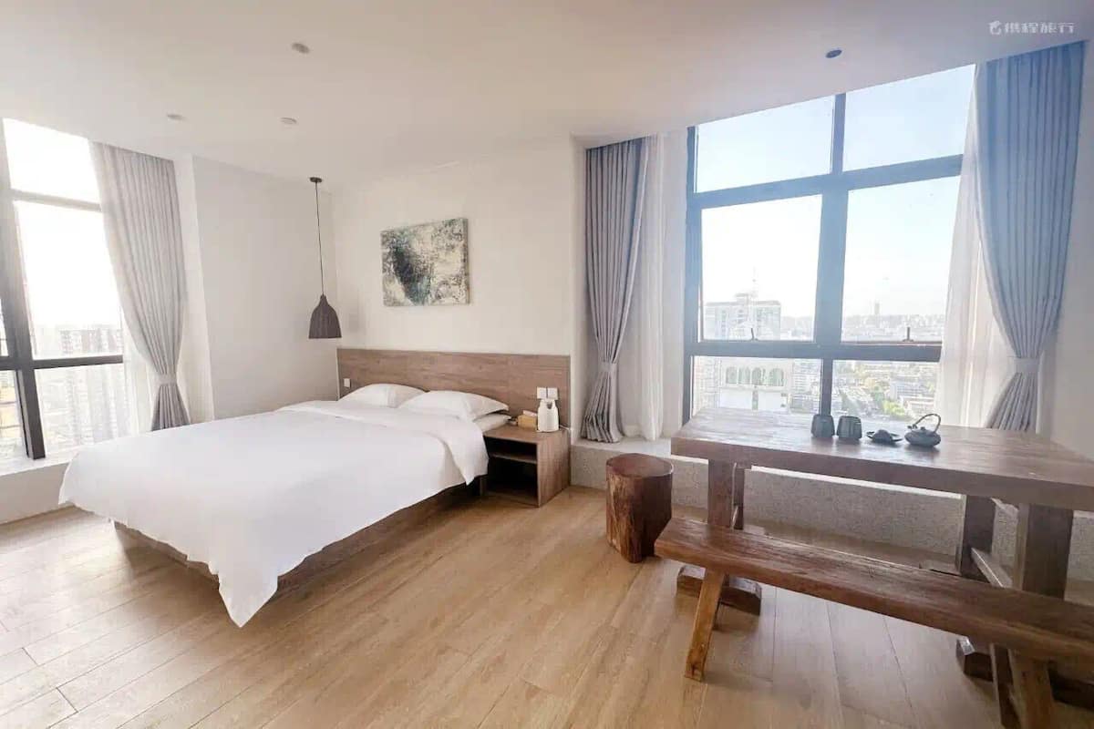 Luxury Double Room, City View