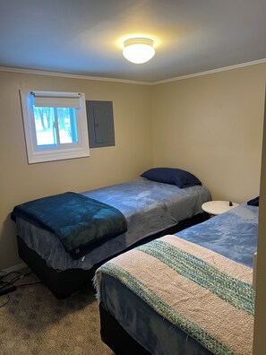 2 bedrooms, bed sheets