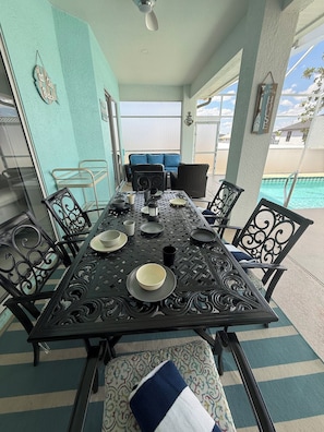 Outdoor dining
