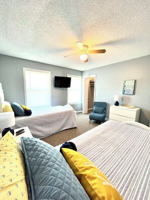 2 soverom, strykejern/-brett, reiseseng for barn og wi-fi (inkludert)