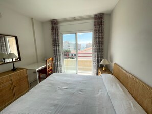 2 quartos, ferros/tábuas de passar roupa, Wi-Fi de cortesia