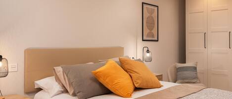 Bügeleisen/Bügelbrett, Internetzugang, Bettwäsche