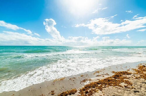 Cozy 1-bedroom apartment in pleasant peaceful area Pembroke Pines with AC, WiFi