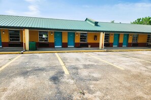 Exterior - Travel Inn by OYO Hwy 80 - Jackson (Jackson)