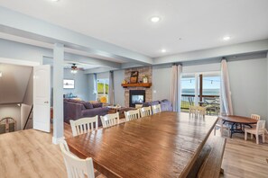 Dining - Picturesque Lake View, Double-Sided Fireplace, Boat Parking, Near Marina, Private Hot Tub (Branson)