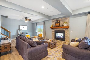 Télévision, cheminée