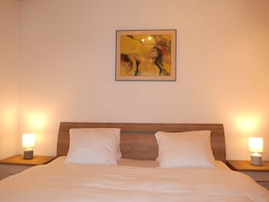 1 Schlafzimmer, Schreibtisch, Internetzugang