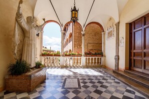 Property grounds - GuestHost - Alley in Santa Caterina (Siena)
