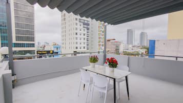 Panoramic Studio | Terrace/patio