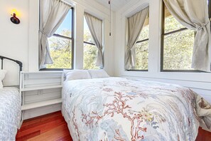 4 chambres, fer et planche à repasser, accès Internet, draps fournis
