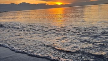 Sun-loungers, beach towels