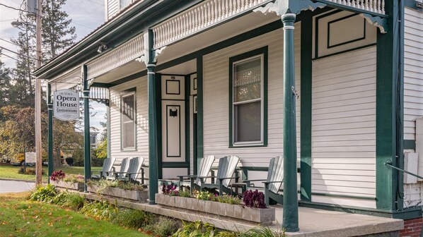 Exterior - Opera House Loft 22- Downtown loft (Bethel)