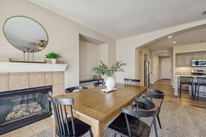 Dining - Stunning Terra Lago Home w/Pvt. Grill, Pool & Spa+Next to Terra Lago Golf Course (Indio)