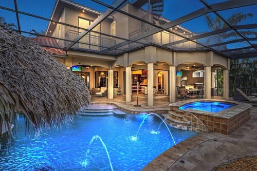 Luxury Oasis w/ Heated Pool, Theater Room & Dock, plus , Huge Spa!