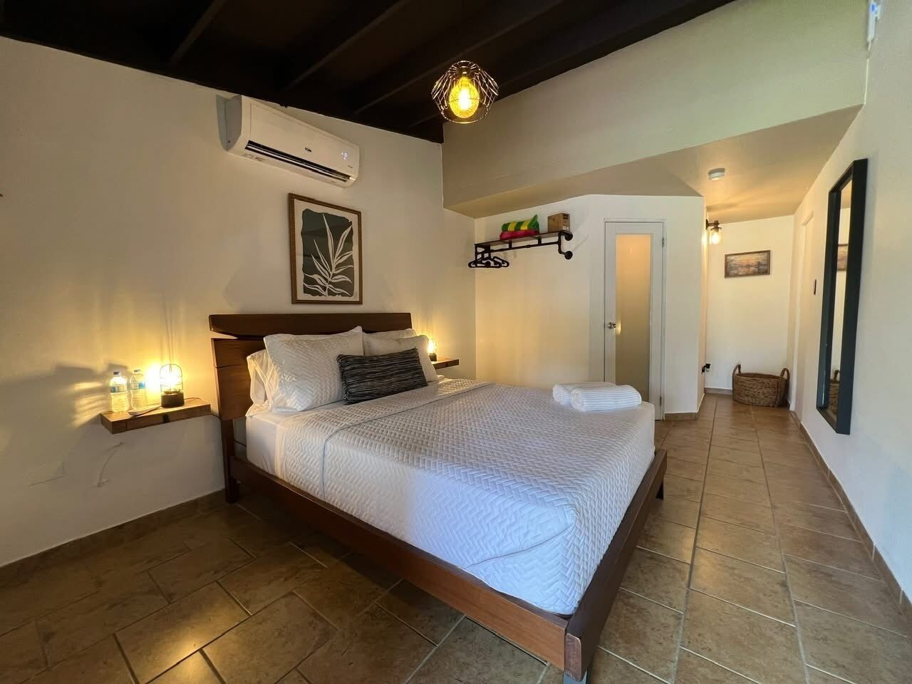 Studio, Mountain View | Memory foam beds, free WiFi, bed sheets, wheelchair access