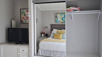 1 chambre, fer et planche à repasser, lit parapluie, Wi-Fi