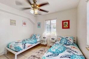 2 bedrooms, iron/ironing board, internet, bed sheets