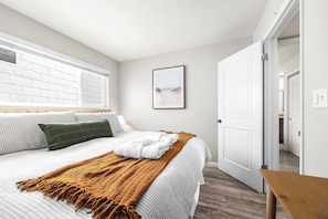 2 bedrooms, travel crib, WiFi, bed sheets