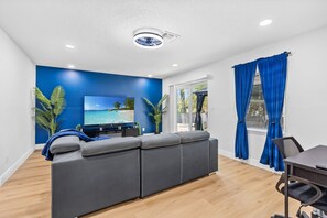 Smart TV, stereo