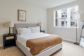 2 slaapkamers, een strijkplank/strijkijzer, wifi, beddengoed