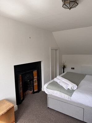 2 bedrooms, desk, free WiFi