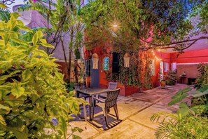 Outdoor dining - San Jeronimo Casa Oaxaca a beautiful lodging option in Oaxaca (Oaxaca de Juárez)