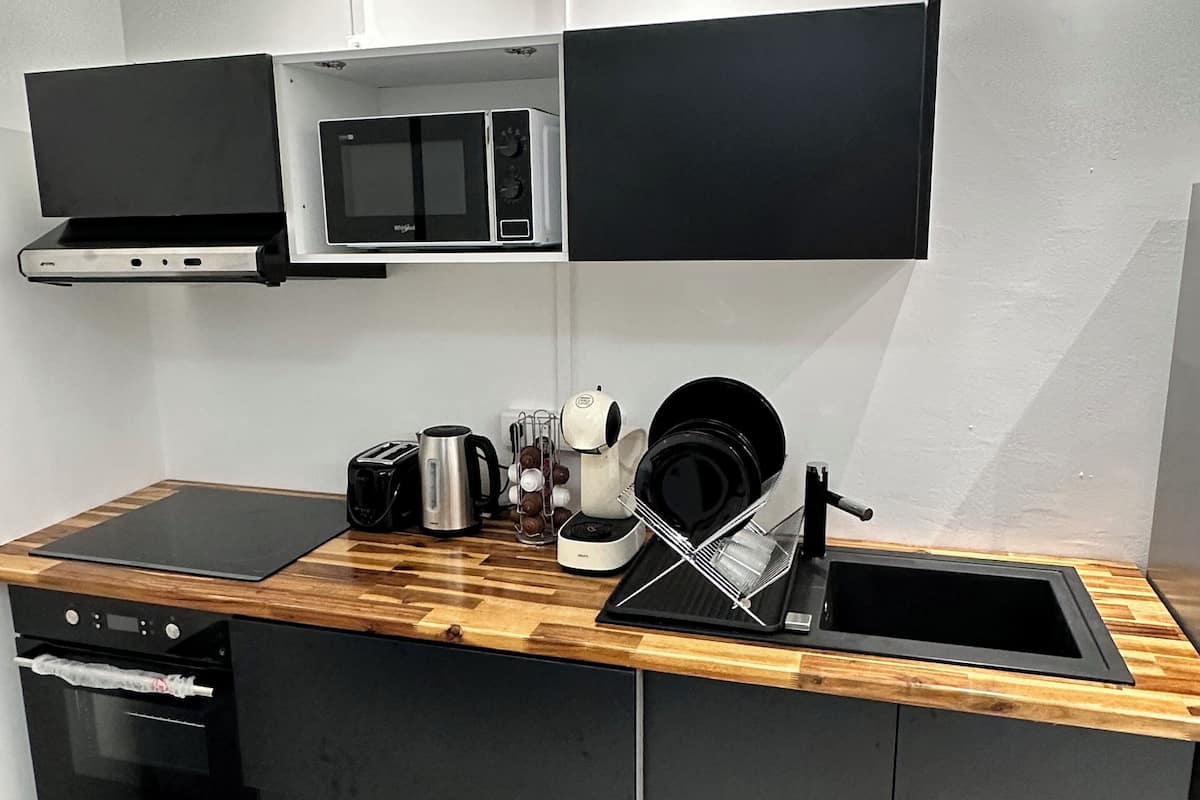 Appartement Confort (VENUS) | 전용 주방 | 에스프레소 메이커, 커피/티 메이커, 냉장고, 전자레인지