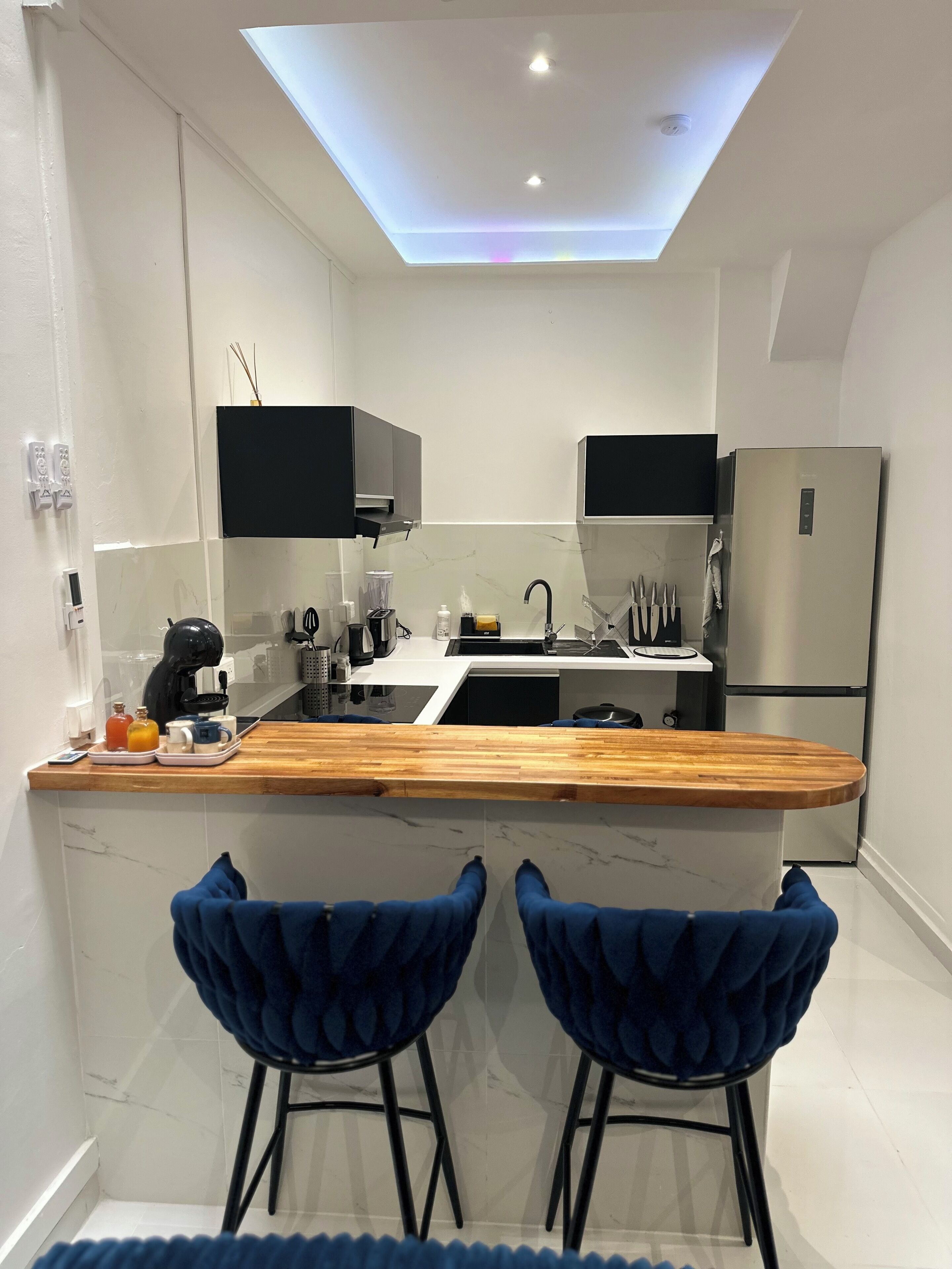 Premium Apartment | Private kitchen | Fridge, microwave, espresso maker, coffee/tea maker