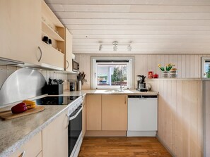Fridge, microwave, oven, dishwasher - "Seba" - 1km to the fjord by Interhome (Hemmet)