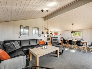 TV, fireplace - "Seba" - 1km to the fjord by Interhome (Hemmet)