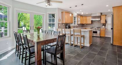Stunning 4 BR Home - Walking Distance to Stadium