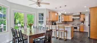 Stunning 4 BR Home - Walking Distance to Stadium