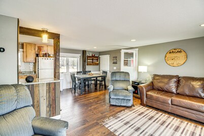 Boat Dock & Launch: Family Cabin on Prairie Lake!