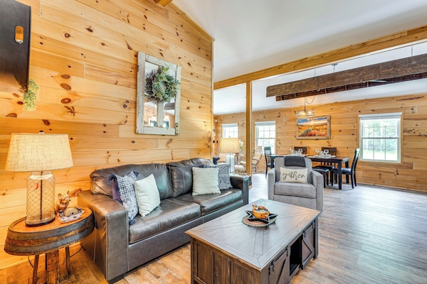 Murphy Vacation Rental | 2BR | 2BA | 4 Steps to Enter | 1,440 Sq Ft