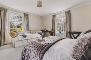 6 habitaciones, tabla de planchar con plancha y wifi gratis 