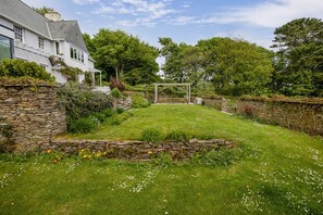 Property grounds - Little Redlap (Dartmouth)