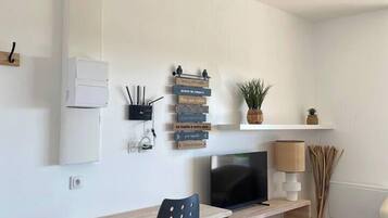 Smart TV, books