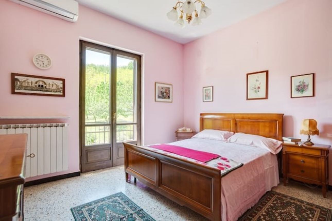 3 Schlafzimmer, Schreibtisch, Bügeleisen/Bügelbrett, Reisekinderbett