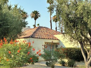 Exterior - Large 1-bedroom condo in Desert Breezes near IW Tennis Garden, clubhouse, pools (Palm Desert)