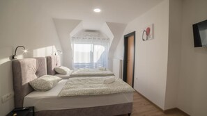 4 Schlafzimmer, Bügeleisen/Bügelbrett, kostenloses WLAN, Bettwäsche