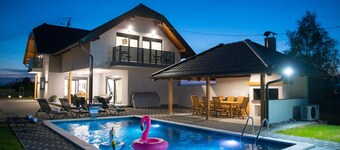 Villa Old Hills by Villas Guide