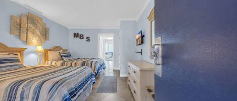 1 chambre, fer et planche à repasser, Wi-Fi gratuit, draps fournis