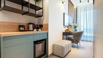 Executive Suite, Balcony, Sea View | 1 bedroom, premium bedding, minibar, in-room safe