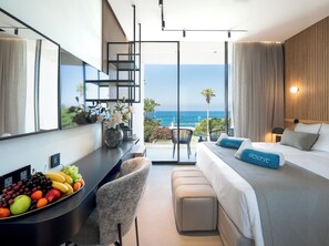 高级套房, 阳台, 海景 | 1 多间卧室、高档床上用品、迷你吧、客房内保险箱