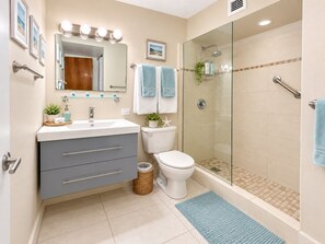 Hair dryer, towels - Beachfront * Washer/D * Walk 2 eat (Carolina)