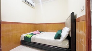 Basic Double Room | Free WiFi, bed sheets