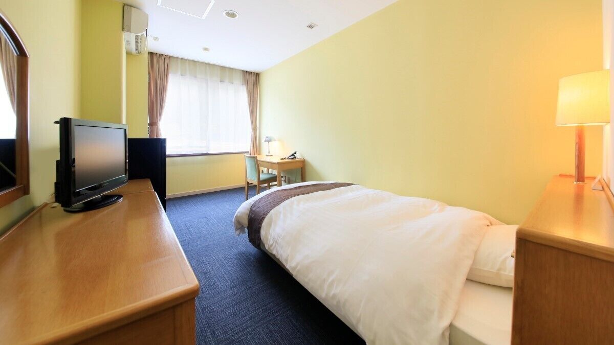In-room safe, iron/ironing board, free WiFi, bed sheets