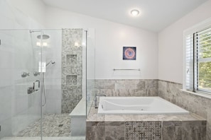 Hair dryer - Clarendon Getaway, 6-BR Luxurious Urban Estate (Arlington)